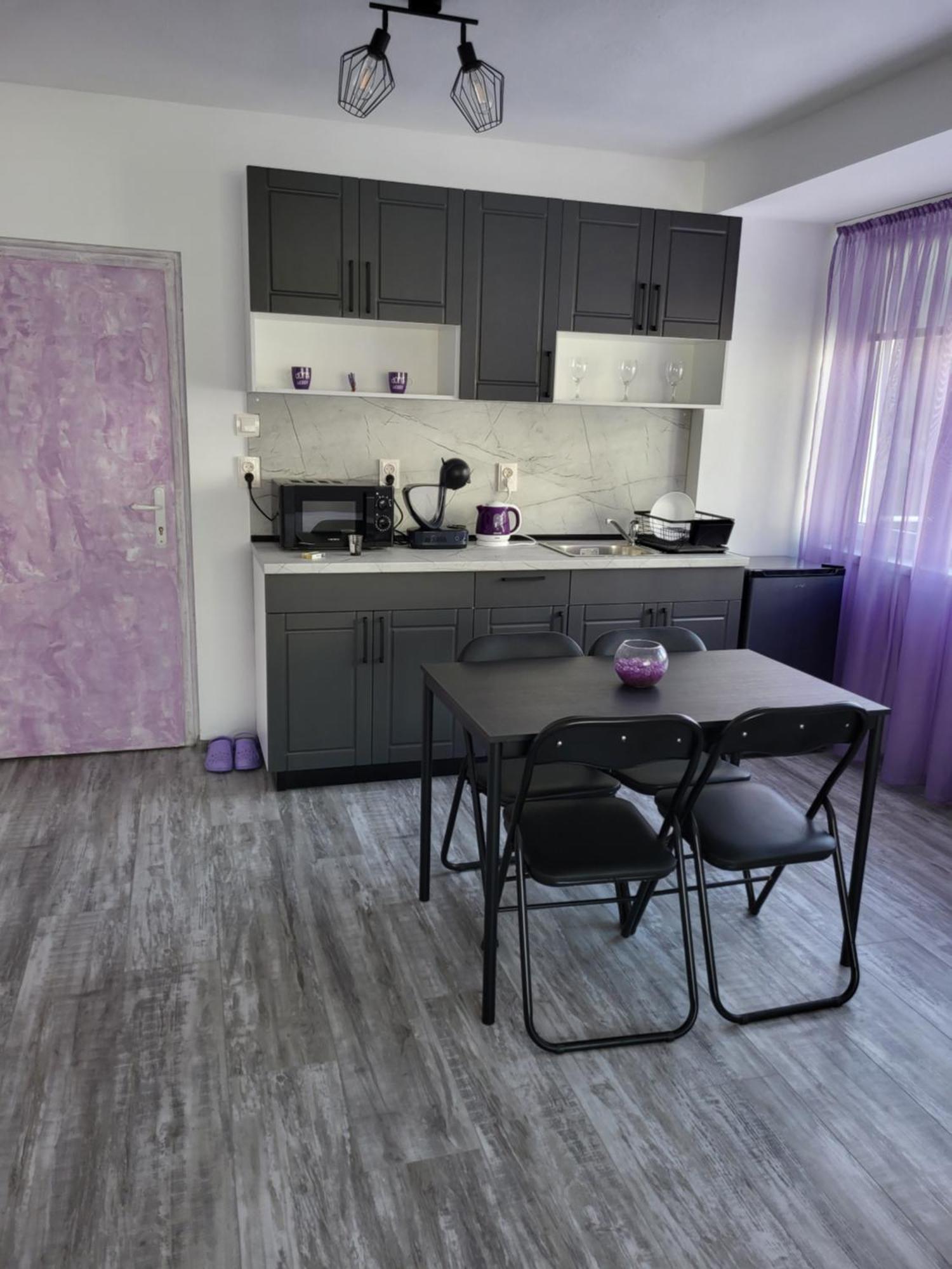 Purple Studios Veliko Tŭrnovo Quarto foto